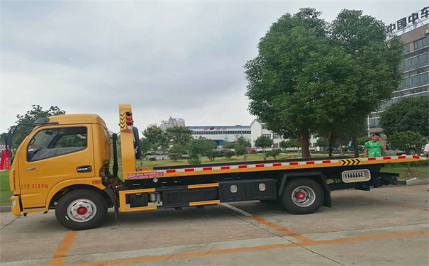 金昌定远24小时拖车救援电话号码，定远道路救援公司怎么收费的